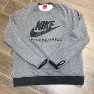 NIKE INTERNATIONAL GRAY SWEATSHIRT LARGE